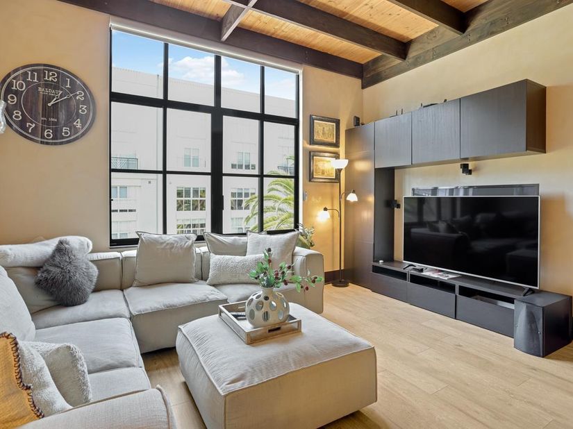 Undisclosed Address #ML82045621, San Jose CA 95128