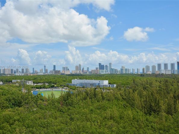 14951 Royal Oaks Ln 1609, North Miami FL 33181