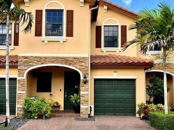 3763 SE 2nd St, Homestead FL 33033