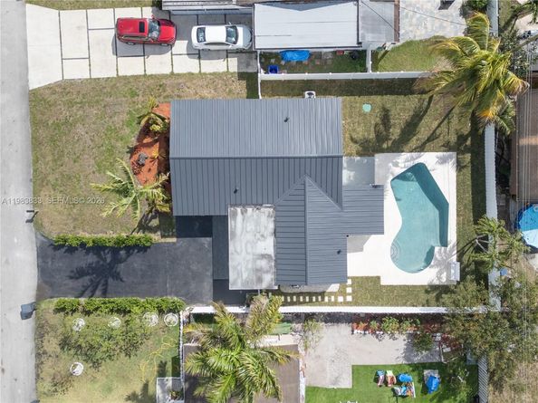 6610 Cody St, Hollywood FL 33024