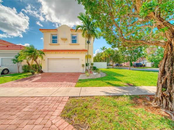 2101 NE 37th Ter, Homestead FL 33033