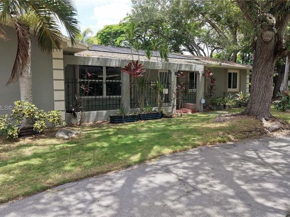 8331 SW 156th St, Palmetto Bay FL 33157