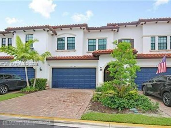 11330 SW 16th St 11330, Pembroke Pines FL 33025