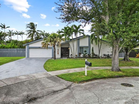 12825 SW 107th Ter, Miami FL 33186