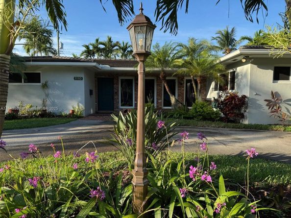 1110 Redbird Ave, Miami Springs FL 33166