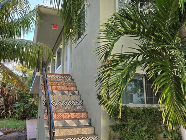 7025 Rue Granville, Miami Beach FL 33141