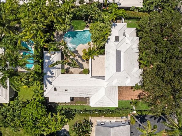 6675 Roxbury Ln, Miami Beach FL 33141