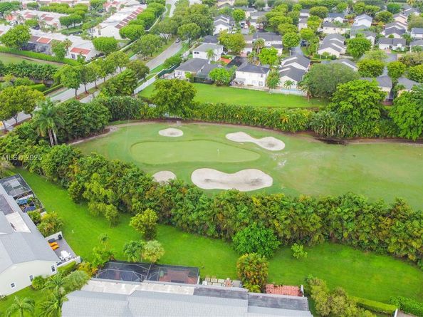 9929 NW 49th Ter, Doral FL 33178