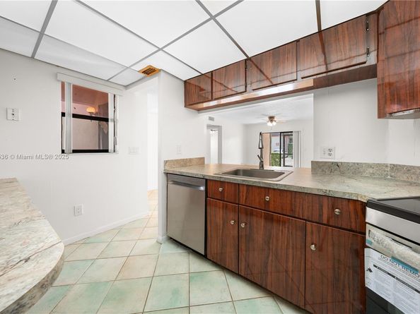 20905 NE 8th Ct 10136, Miami FL 33179