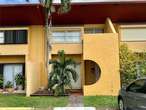 13705 SW 84th St F, Miami FL 33183