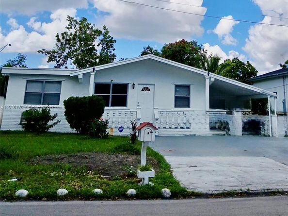 6505 Pines Pkwy, Hollywood FL 33023