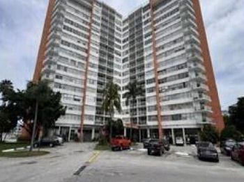 1351 NE MIAMI GARDENS Drive