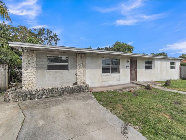 1361 NW 111th St, Miami FL 33167