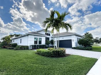 5577 Saint Armands Way