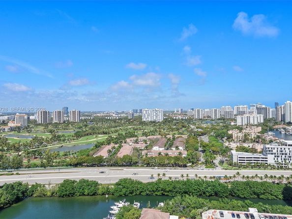 3530 Mystic Pointe Dr 2907, Aventura FL 33180