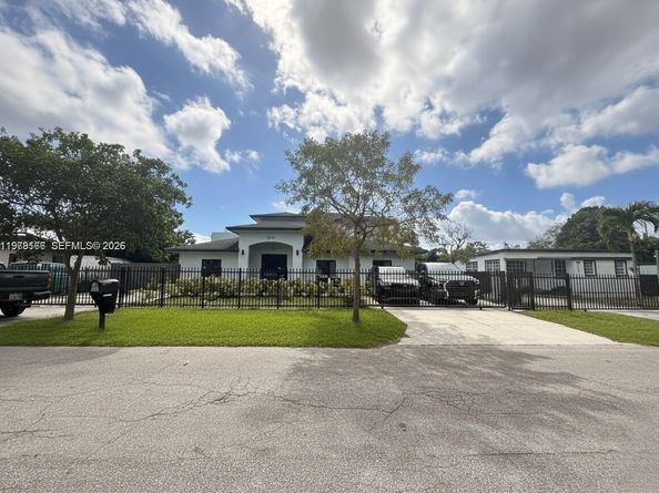 1720 NW 110th Ter, Miami FL 33167