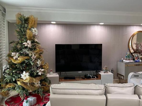 20941 NE 37th Ct, Aventura FL 33180