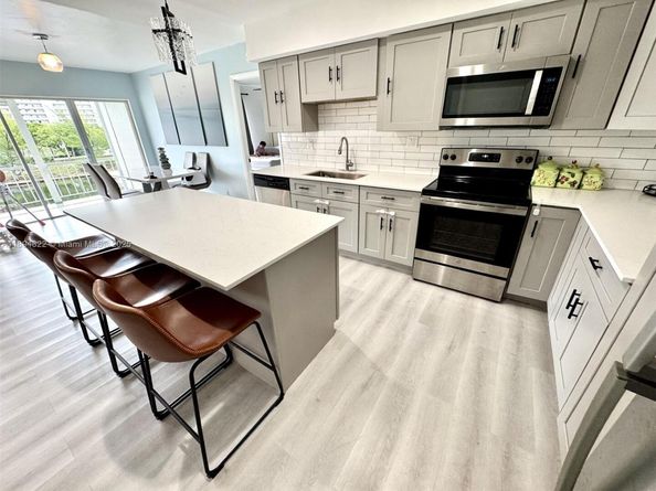 400 Diplomat Pkwy 410, Hallandale Beach FL 33009