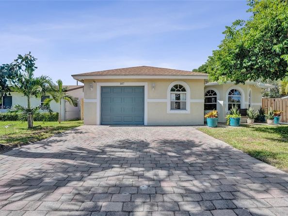 1607 S N St, Lake Worth FL 33460