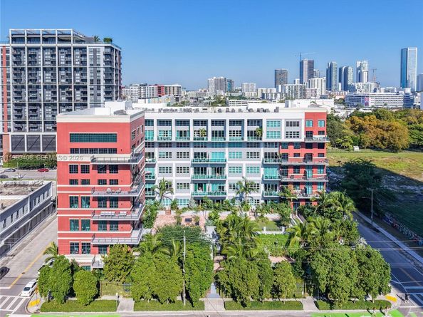 1749 NE Miami Ct 605, Miami FL 33132