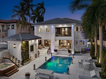 176 S Hibiscus Drive