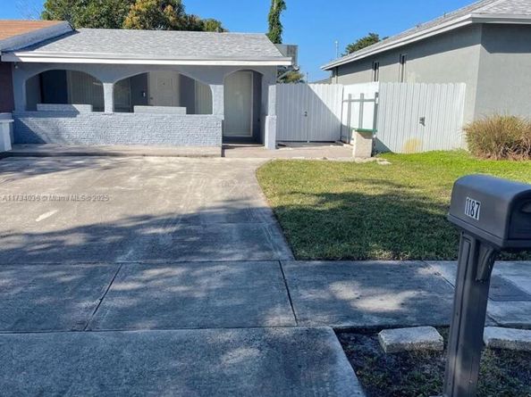 1187 NW 29th Ter, Fort Lauderdale FL 33311