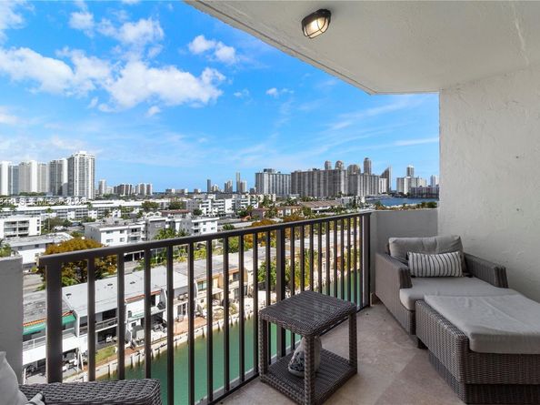 3703 NE 166th St 904, North Miami Beach FL 33160