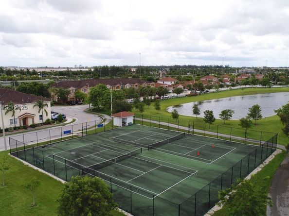 10131 NW 10th St, Miami FL 33172