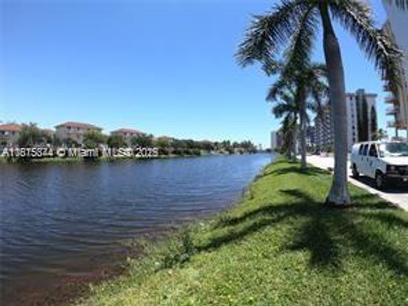 2025 NE 164th St 405, North Miami Beach FL 33162