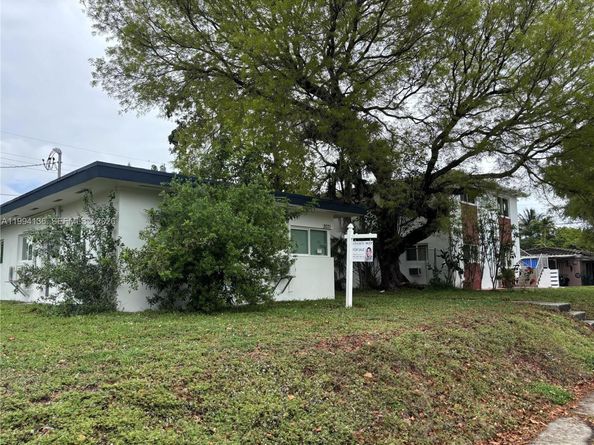 2071 NE 169th St, North Miami Beach FL 33162