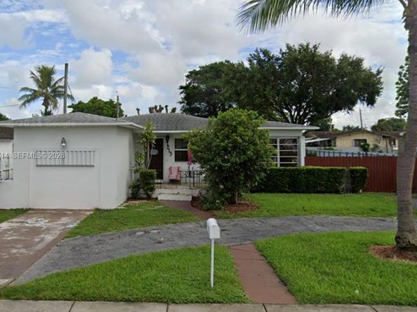 7215 SW 23rd St, Miami FL 33155