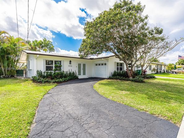 9990 Broad Channel Dr, Cutler Bay FL 33157