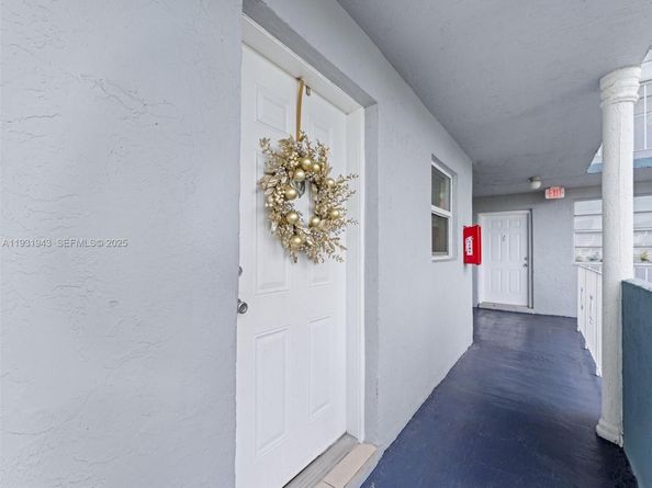 1655 W 44th Pl 448, Hialeah FL 33012