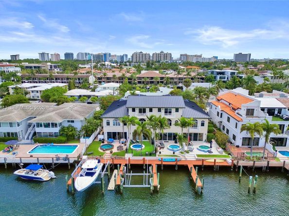2739 NE 15th St, Fort Lauderdale FL 33304
