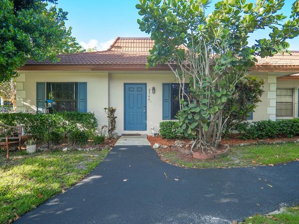2366 SW 70th Way 4, Davie FL 33317