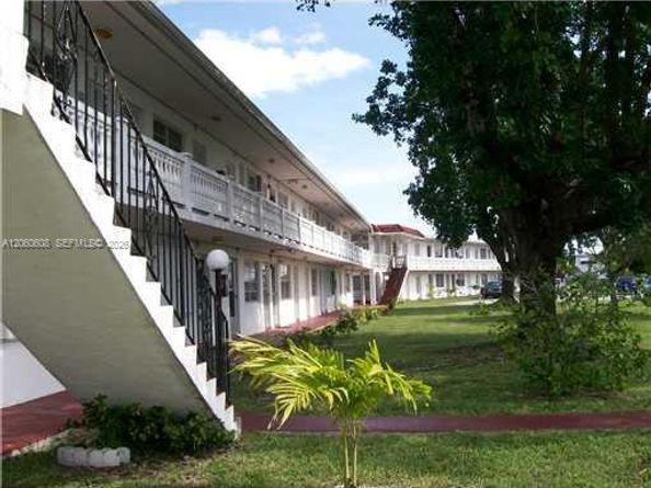 165 NE 203rd Ter 26, Miami Gardens FL 33179