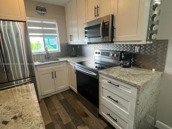 1700 NW N River Dr 704, Miami FL 33125