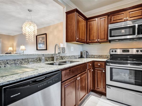 3501 NW 47th Ave 601, Lauderdale Lakes FL 33319