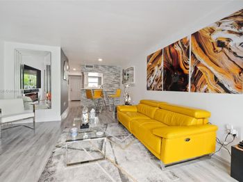 9373 Fontainebleau Blvd