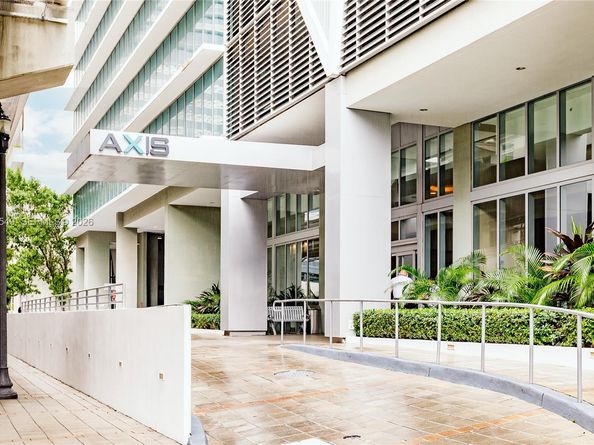 1111 SW 1st Ave 3216N, Miami FL 33130