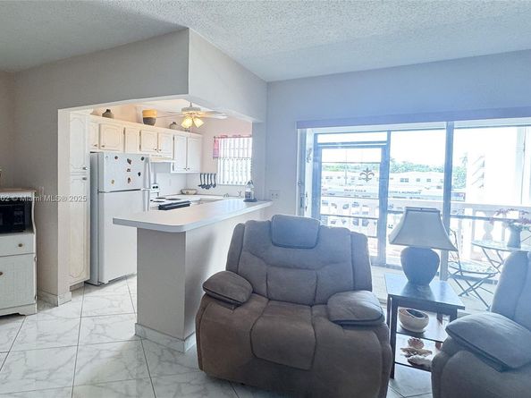 721 Atlantic Shores Blvd 307, Hallandale Beach FL 33009