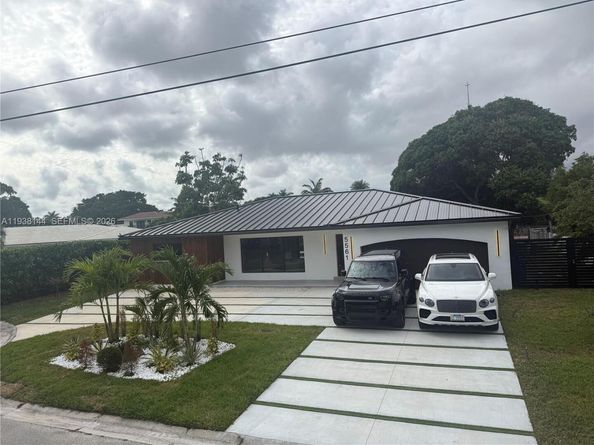 5561 NE 28th Ave, Fort Lauderdale FL 33308