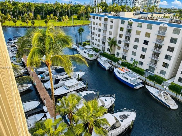 1700 NW N River Dr 805, Miami FL 33125