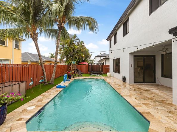 15987 SW 141st St, Miami FL 33196