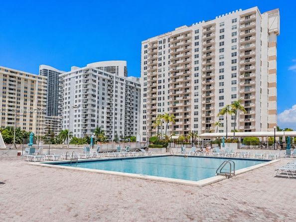 1865 S Ocean Dr 11J, Hallandale Beach FL 33009