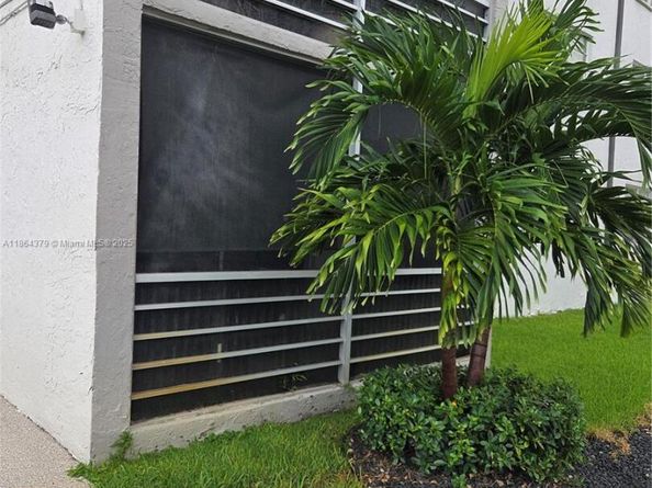 14165 SW 87th St D103, Miami FL 33183