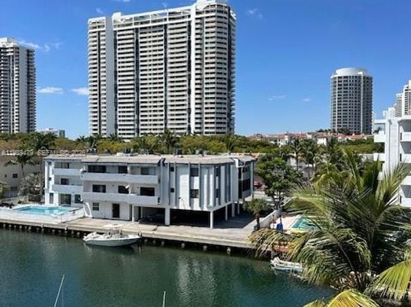 3601 NE 170th St 406, North Miami Beach FL 33160