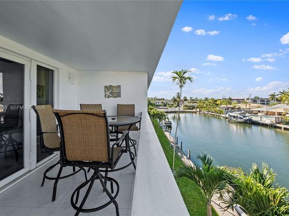 470 Paradise Isle Blvd 310, Hallandale Beach FL 33009