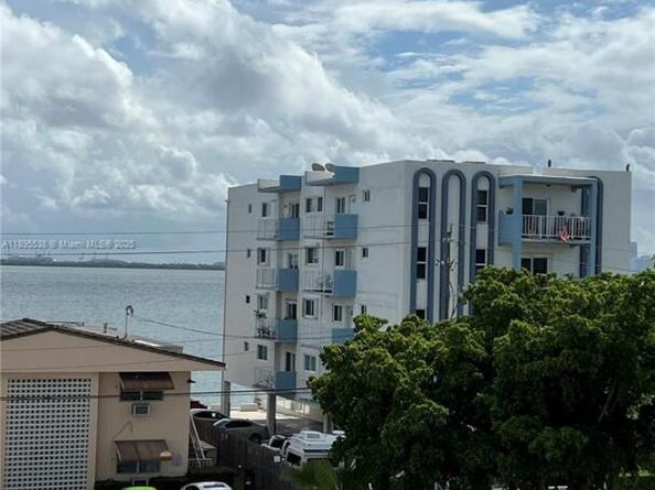 1801 S Treasure Dr 415, North Bay Village FL 33141