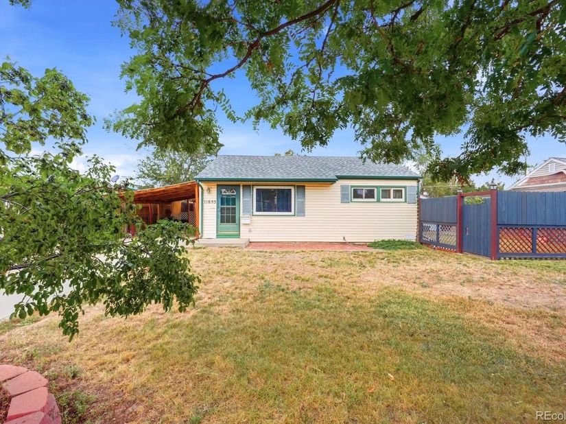 11693 E 7th Avenue, Aurora CO 80010